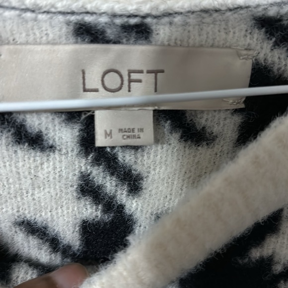 Loft size medium, very soft houndstooth sweater! - Picture 3 of 5